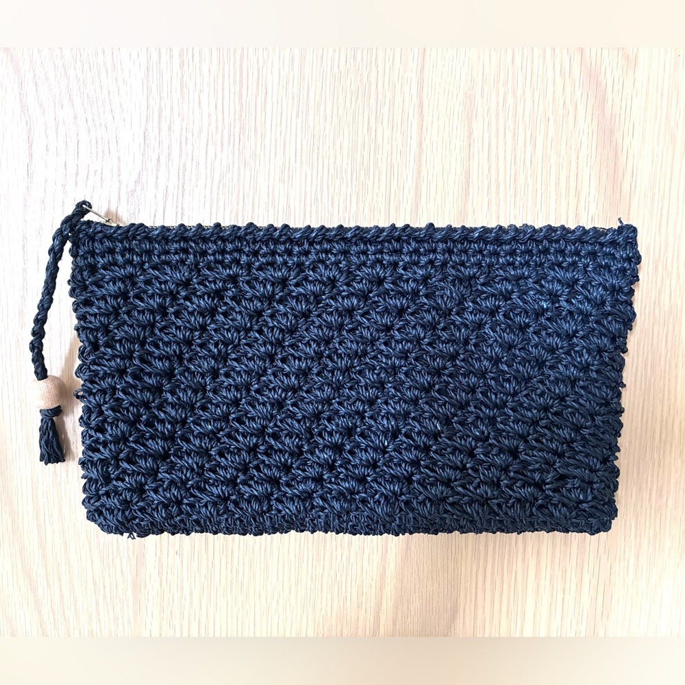 Vintage 1960’s Black Crocheted Made in Japan Clutch 🖤